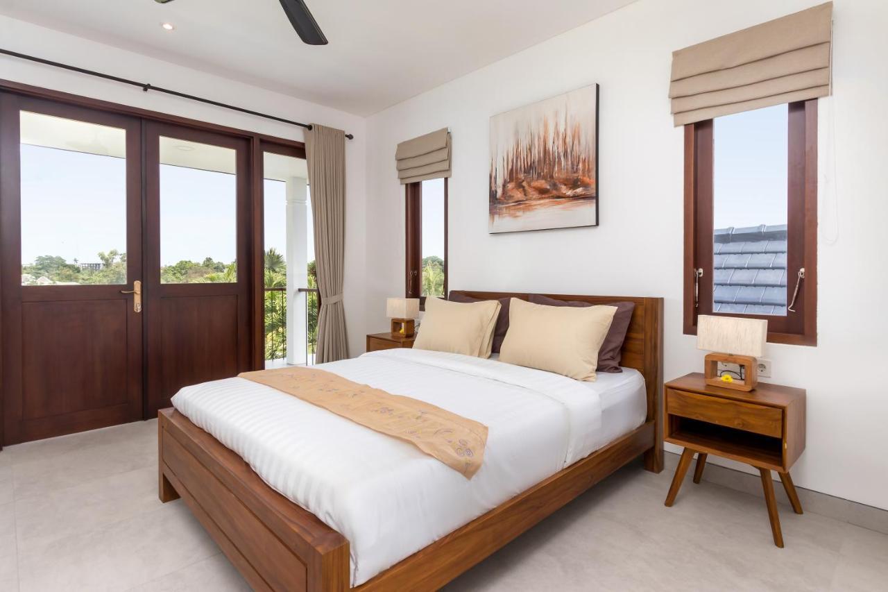 Villa Besakih 5Br, 5 Mins To Beach - Canggu Kültér fotó