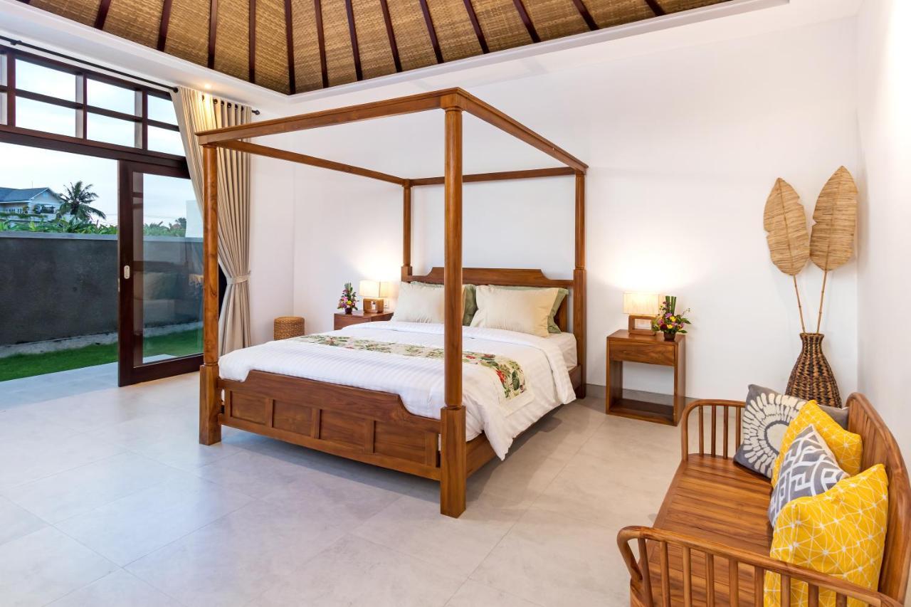 Villa Besakih 5Br, 5 Mins To Beach - Canggu Kültér fotó