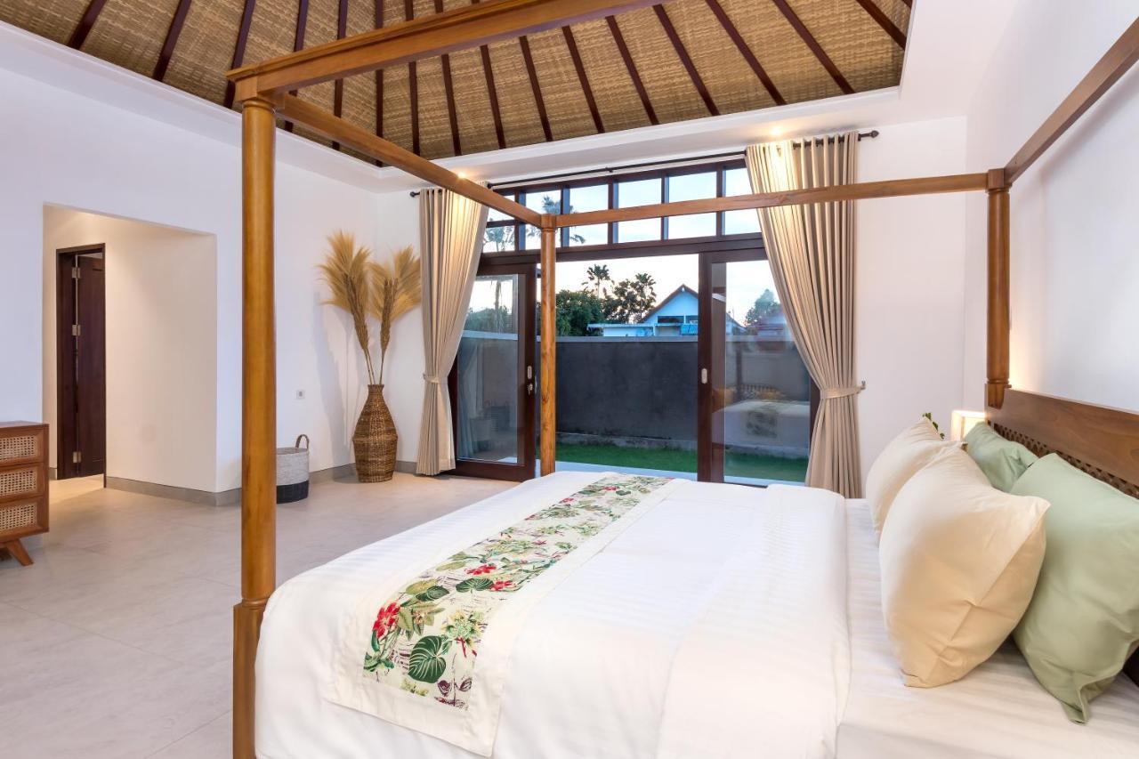 Villa Besakih 5Br, 5 Mins To Beach - Canggu Kültér fotó