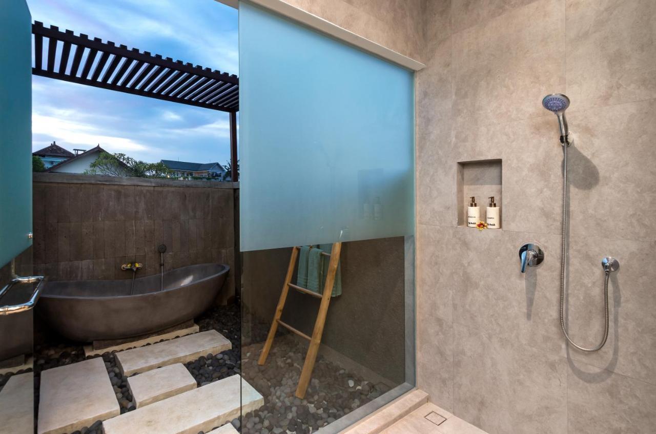 Villa Besakih 5Br, 5 Mins To Beach - Canggu Kültér fotó